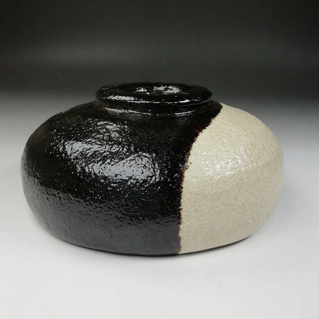 Ｔ５４４　茶碗　『黒掛分　平茶碗』『林陶造 作』『大徳法孫 柳生紹尚 書付』共箱