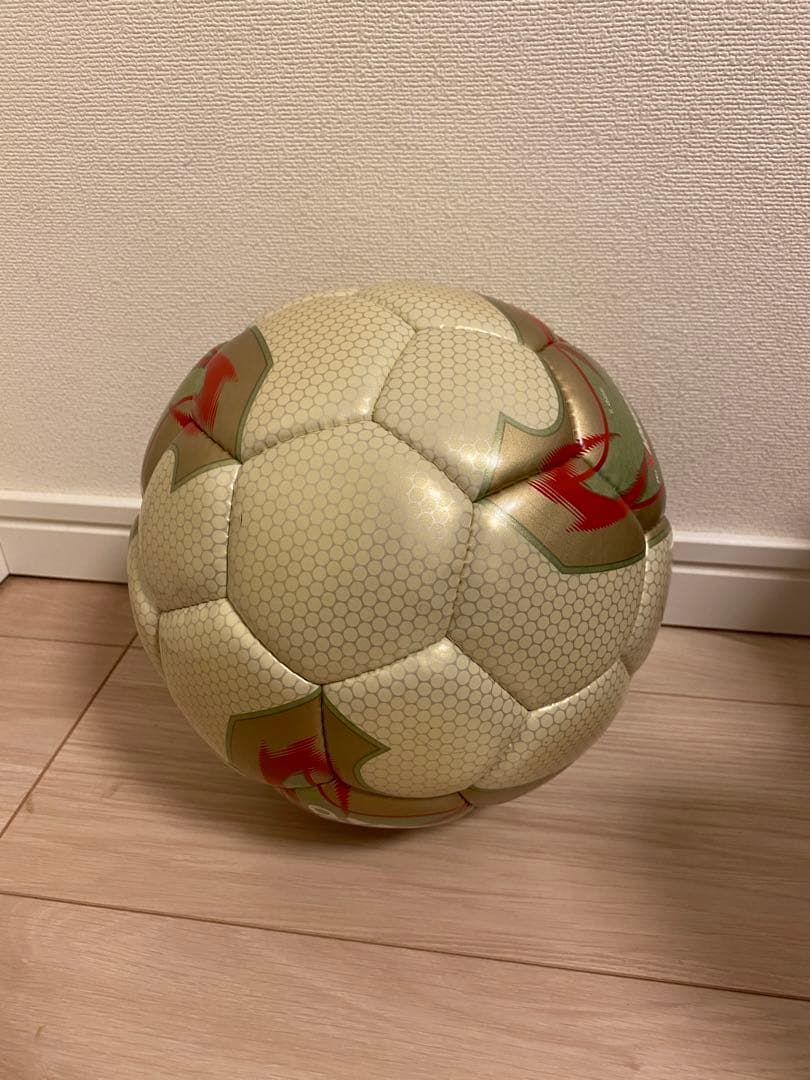 フィーバーノヴァ　アディダス　2002年日韓　ワールドカップ公式試合球