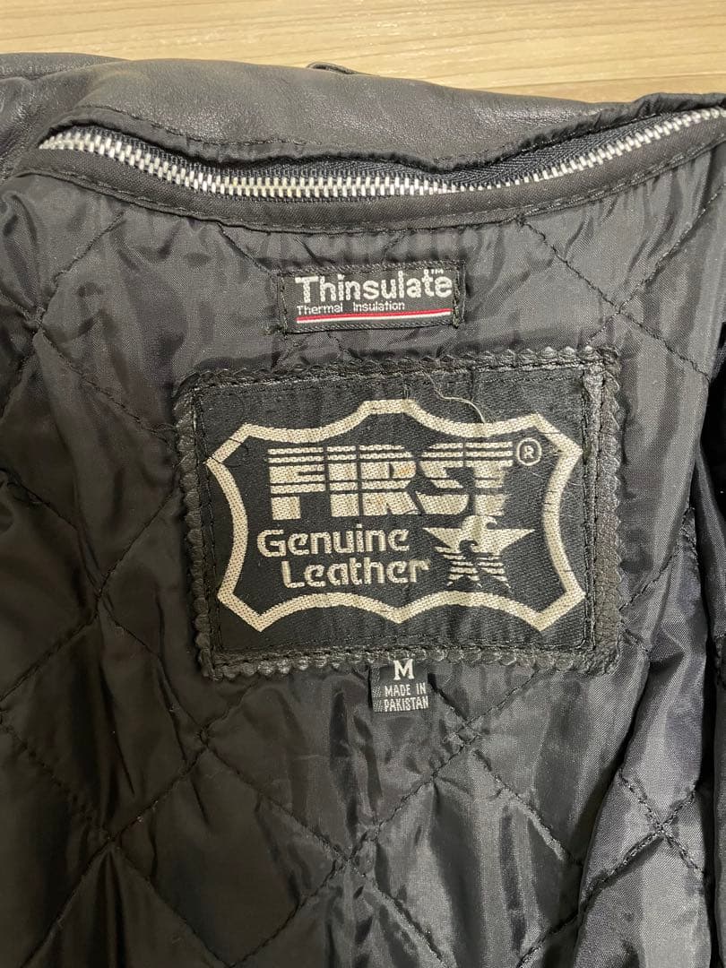 黒のシングルライダースジャケット M