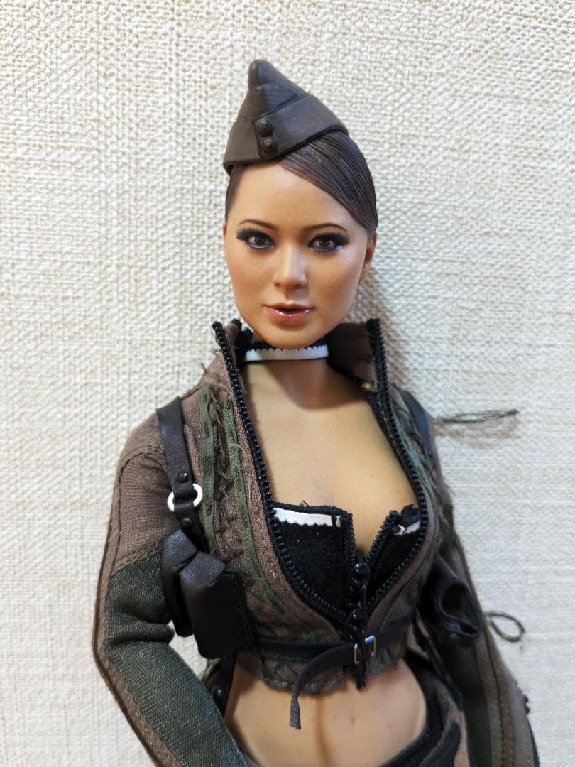 ホットトイズ エンジェルウォーズ(サッカーパンチ) アンバー