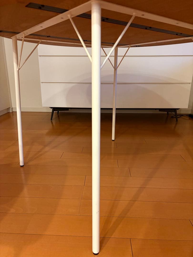 ダイニングテーブル　丸型