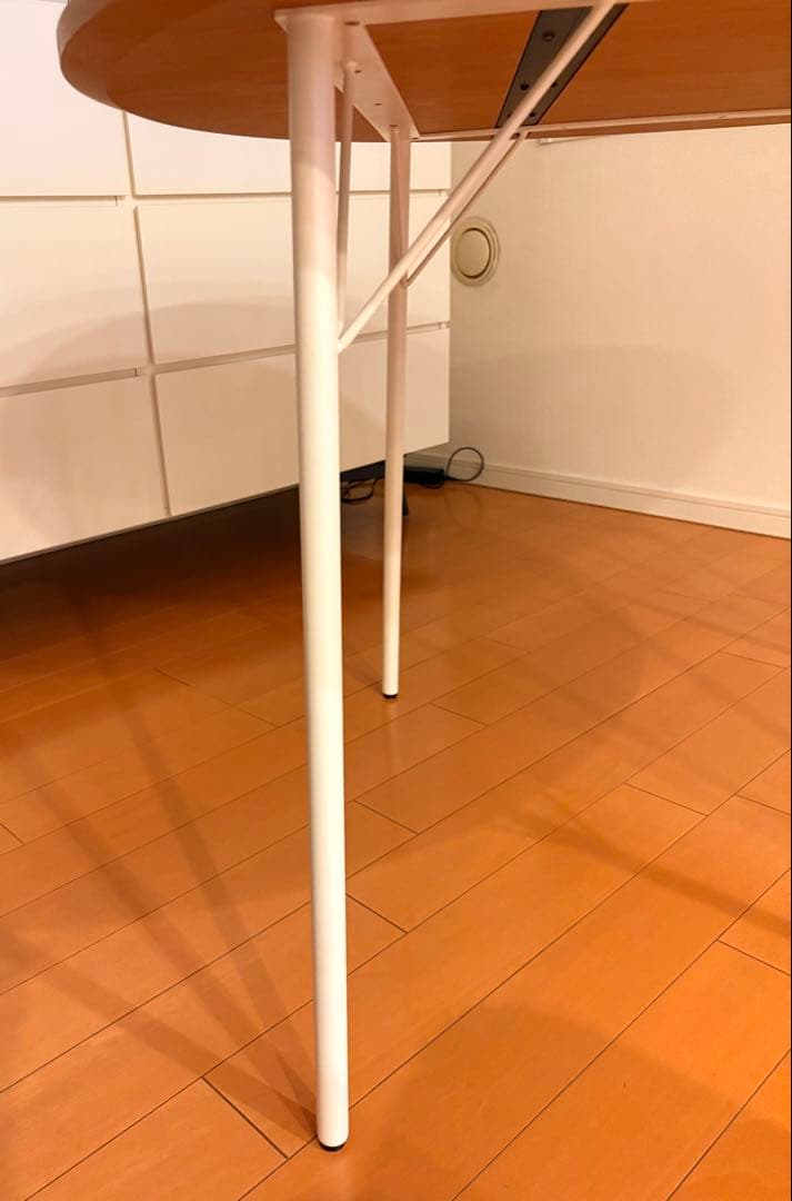 ダイニングテーブル　丸型