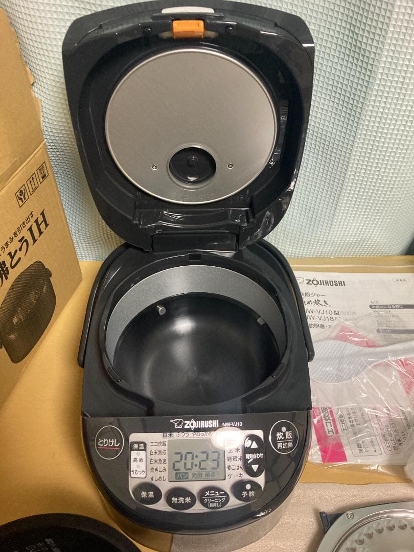 ★展示品★未使用★2025年製 象印 IH炊飯ジャーNW-VJ10型 ブラック