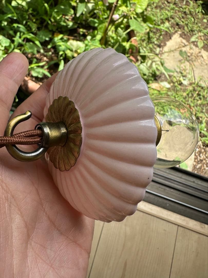 20年代 フランス アンティーク オパリンローズの可愛らしいお花アトリエランプ＊