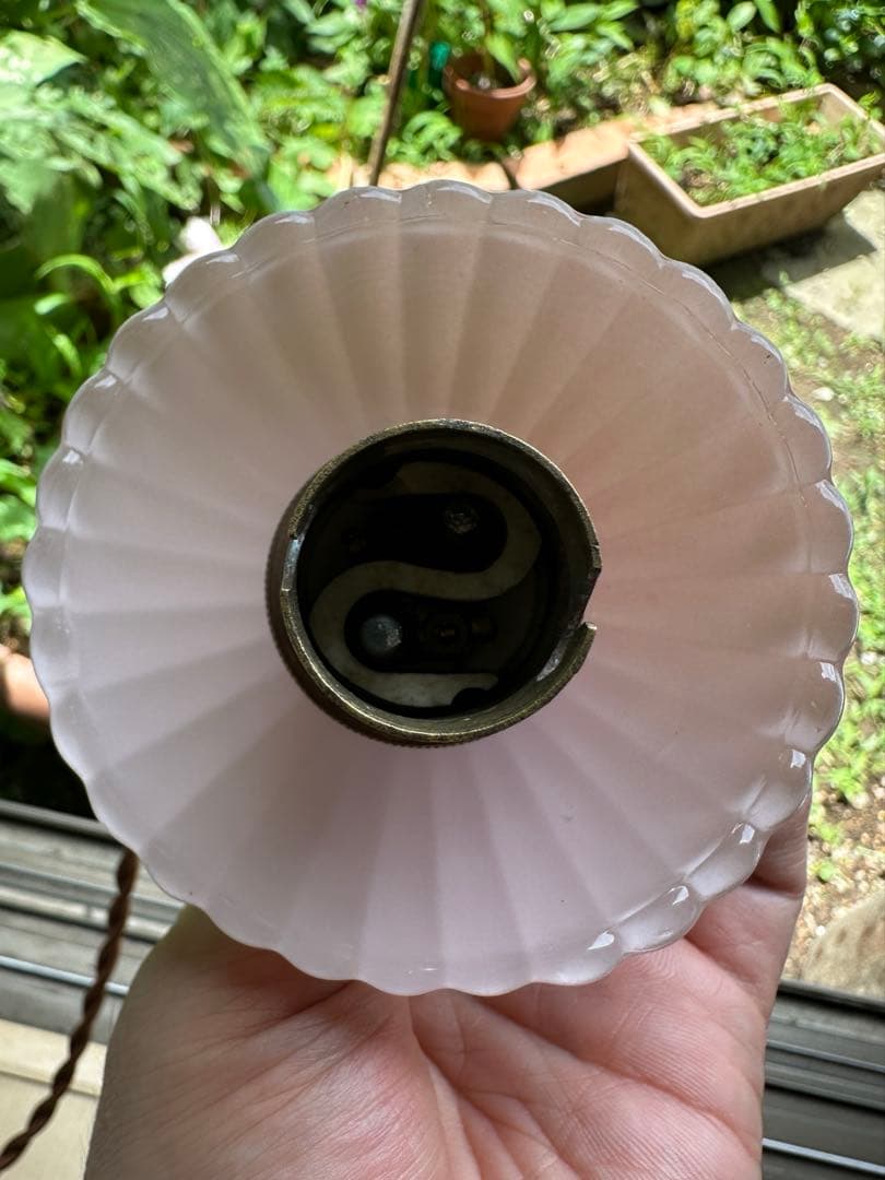 20年代 フランス アンティーク オパリンローズの可愛らしいお花アトリエランプ＊