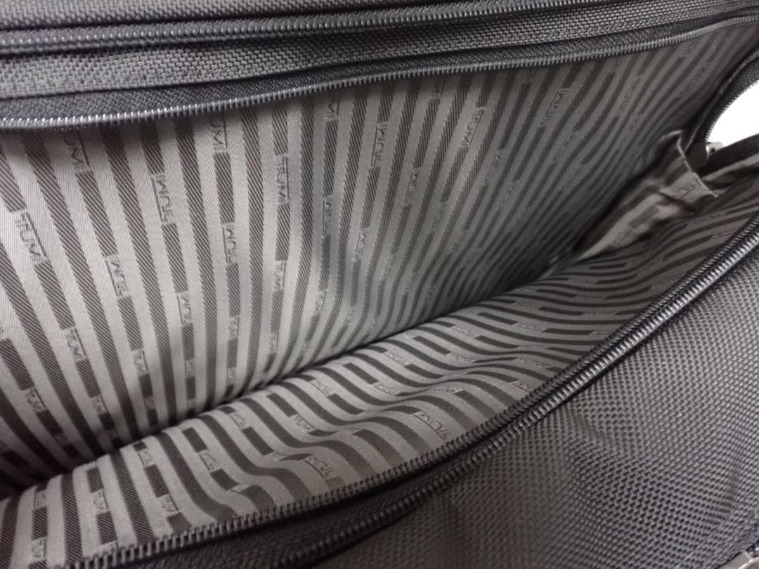 美品 TUMI トゥミ キャリー付 ビジネスバッグ 26103D4ポーチ付Z-C