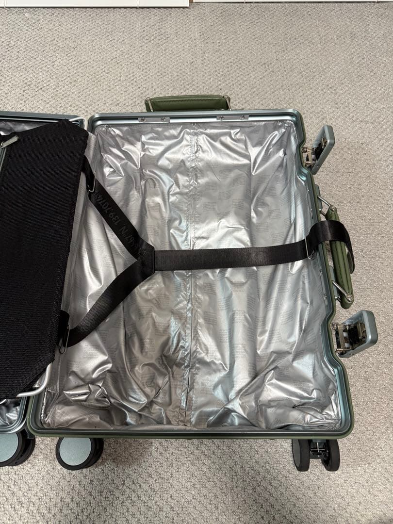 INV1811STP グリーン 36L キャリーケース