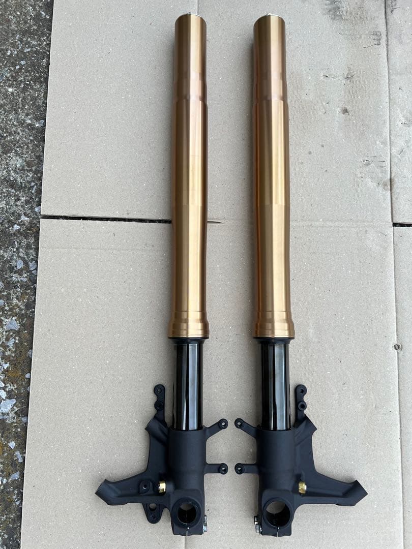 スズキ隼　2型純正フロントフォーク