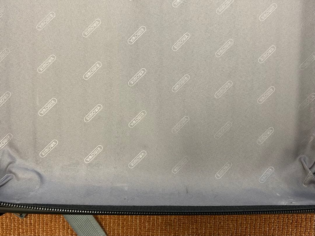 【RIMOWA リモワ】機内持ち込みサイズSALSA サルサ(2輪 /ブラック)