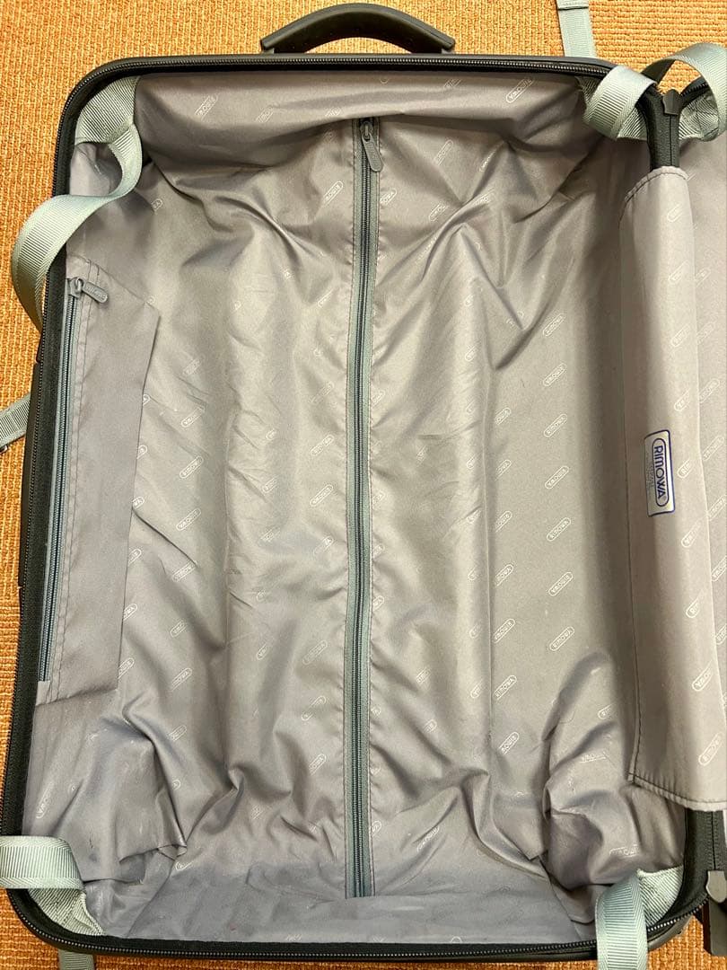 【RIMOWA リモワ】機内持ち込みサイズSALSA サルサ(2輪 /ブラック)