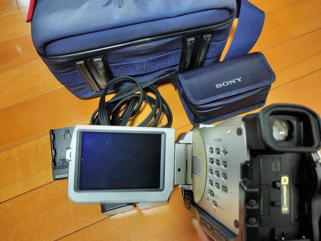 SONY ビデオカメラ 本体 付属品あり DCR-TRV20