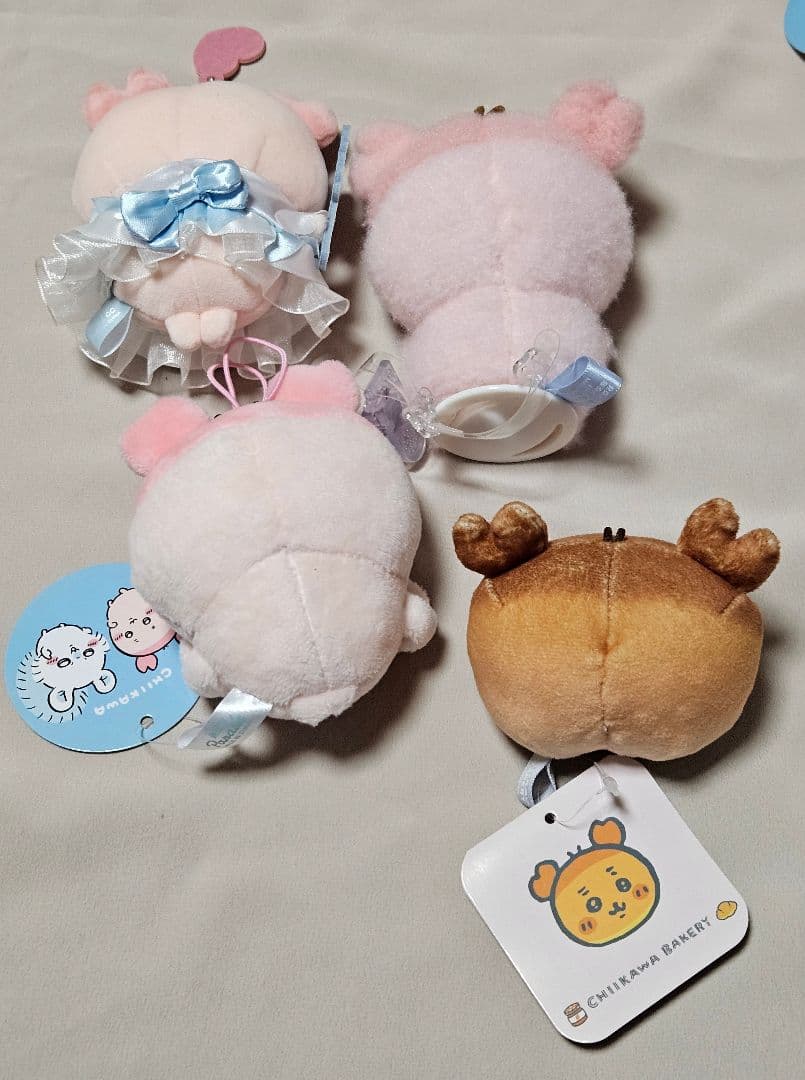 ちいかわ　古本屋(カニちゃん)、ハチワレ　ぬいぐるみ　グッズ　大量　まとめ