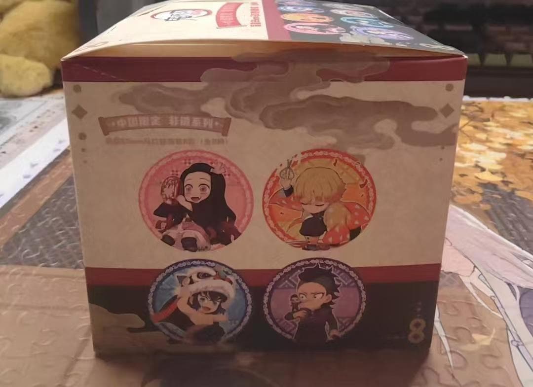 鬼滅の刃 中国限定グッズ 缶バッジ A ver. BOX(8個入り)