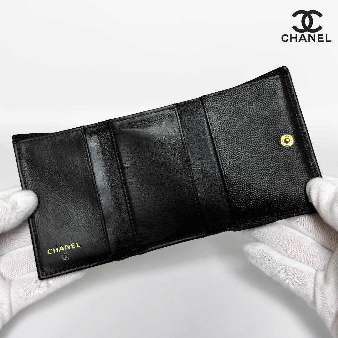 正規品　新型タイプ　シャネル　マトラッセ　ゴールド金具　Wホック　三つ折り財布