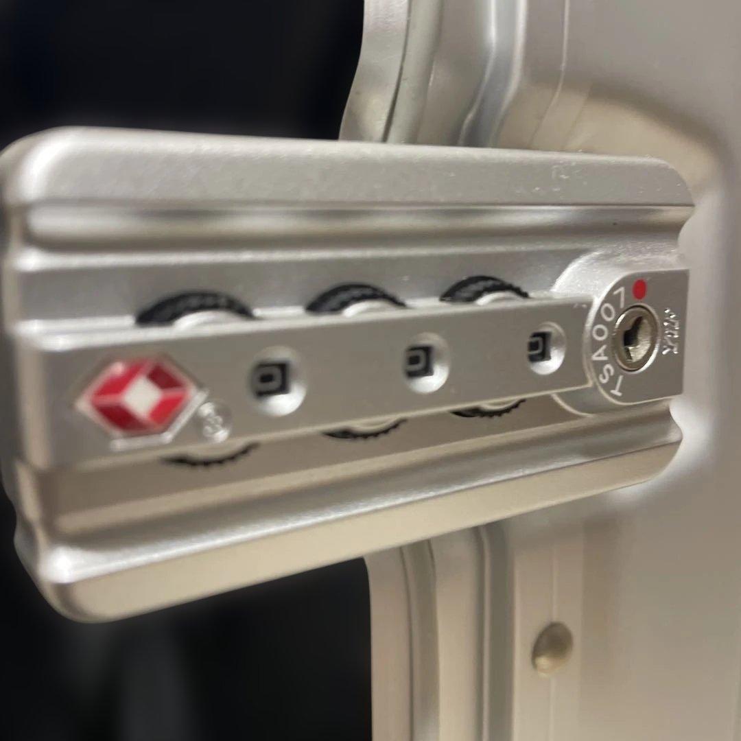 メルセデスベンツオリジナル　キャリーケース　65L