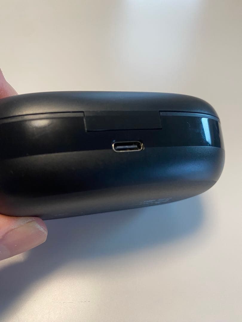 JBL ワイヤレスイヤフォン ブラック 充電ケース付き