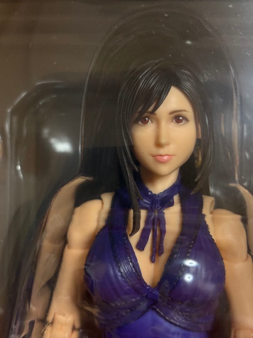 FF7リメイク　PLAY ARTS改 ティファ　ドレス Ver.