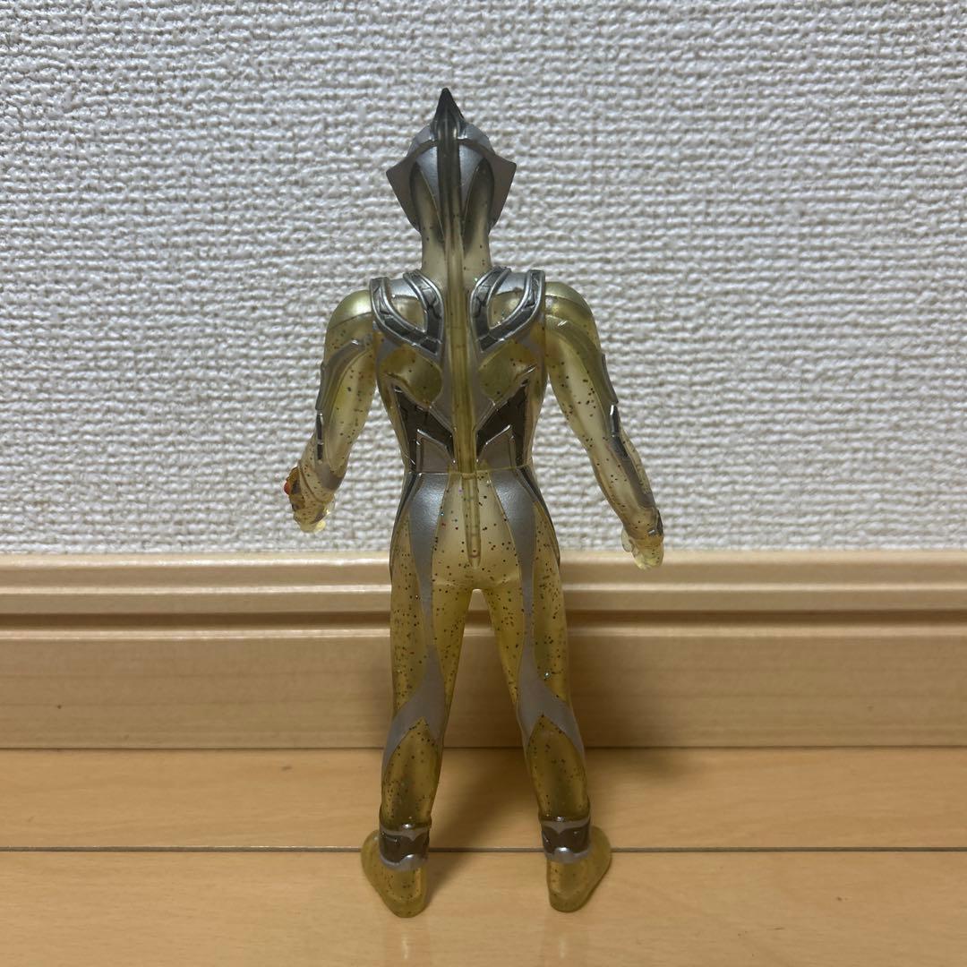 ウルトラマンメビウス&Uキラーザウルスセットスペシャルカラーバージョン