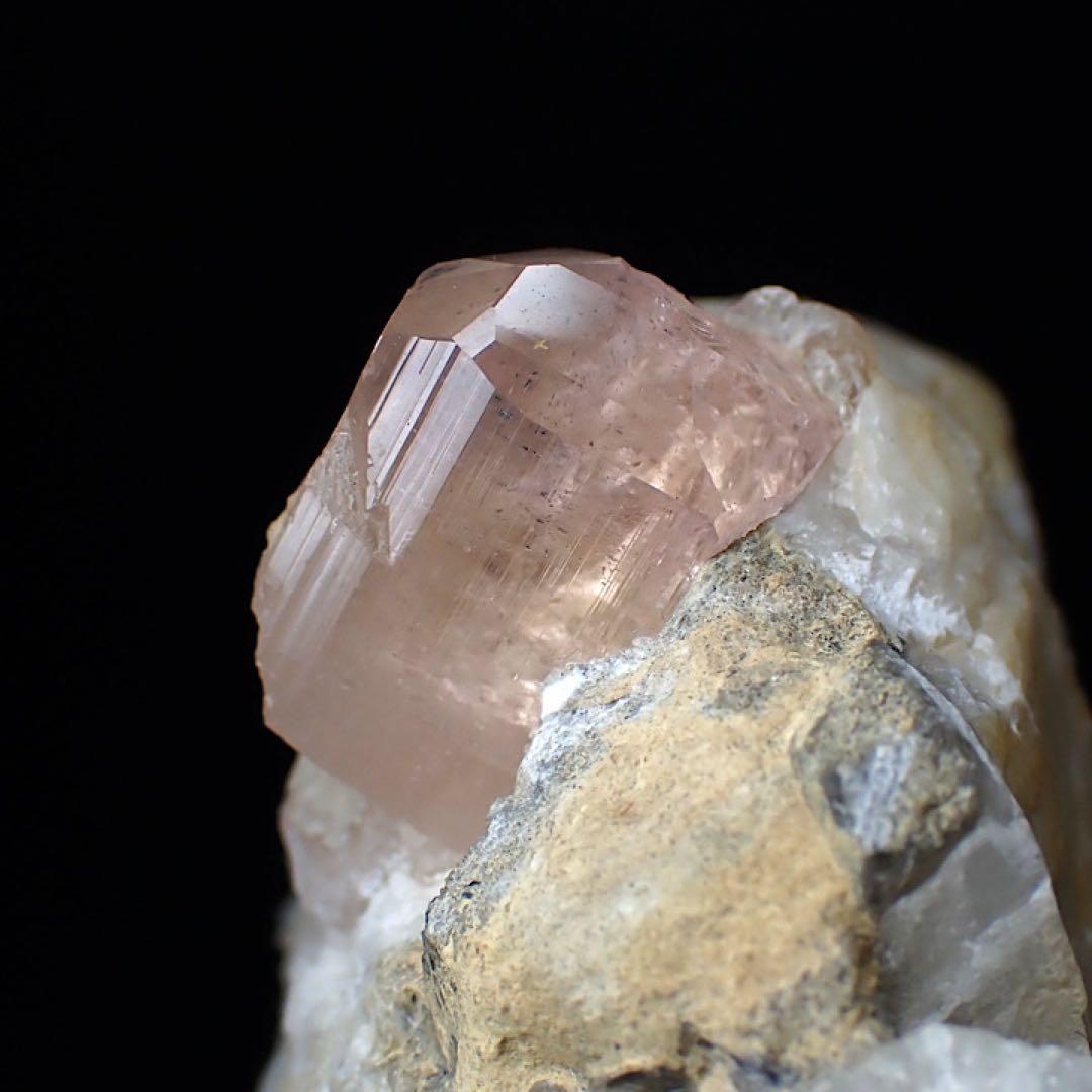 【パキスタン/カトラン産】ピンクインペリアルトパーズ