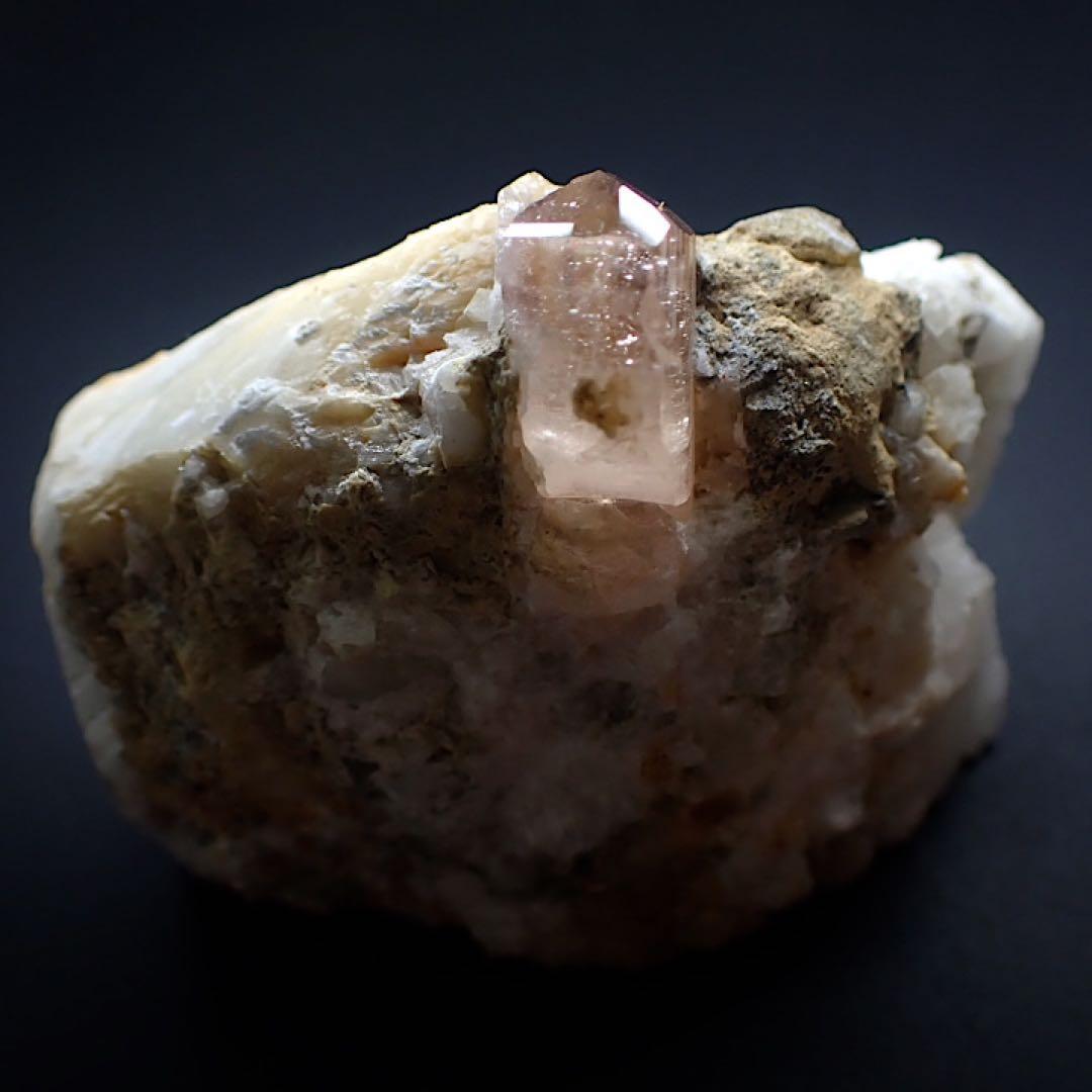 【パキスタン/カトラン産】ピンクインペリアルトパーズ