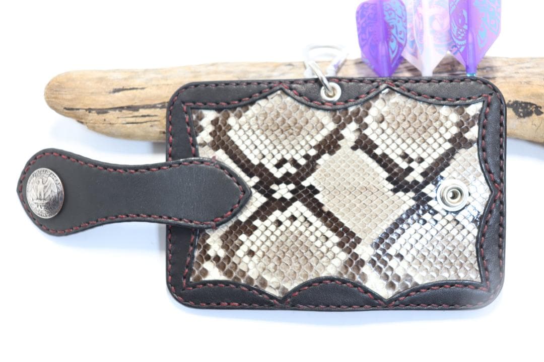 ☆　パイソンダーツケース　革色黒　糸色黒　　☆