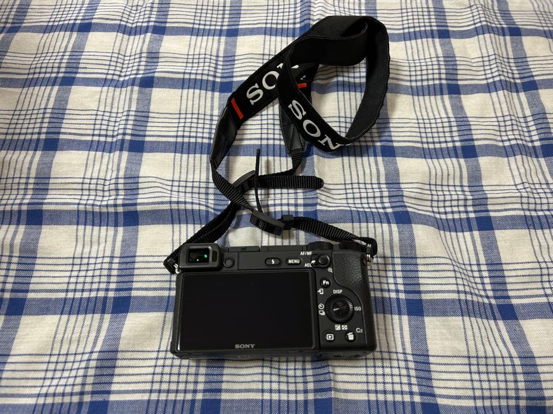 【大特価】【極美品】α6400 ボディ シャッター3208回 元箱付 動作良好