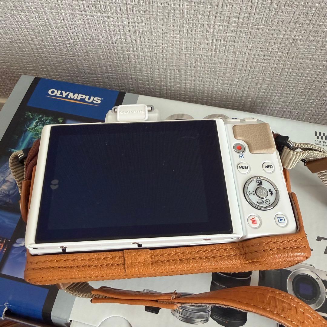 オリンパス ミラーレス一眼 PEN Lite E-PL7 Wi-Fi