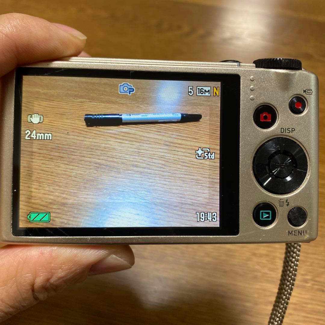 カシオ　EXILIM EZ-ZR300 ジャンク扱い　本体のみ