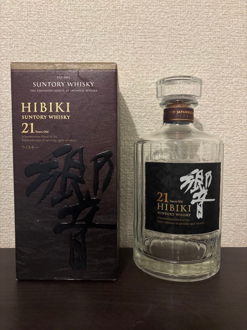 響 Hibiki 21年 ウイスキー 空瓶 化粧箱付き 未洗浄