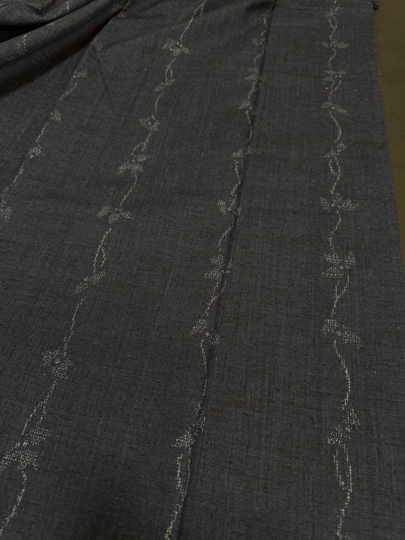 【極上美品】重要無形文化財 本場結城紬「結」地機 藍結城「本愛染 極上100亀甲