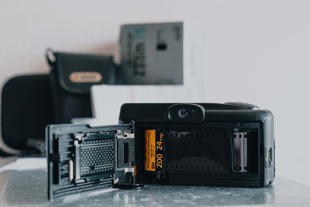 届いて5分で撮影できる！Canon Ab Zoom76 フィルムカメラセット♪