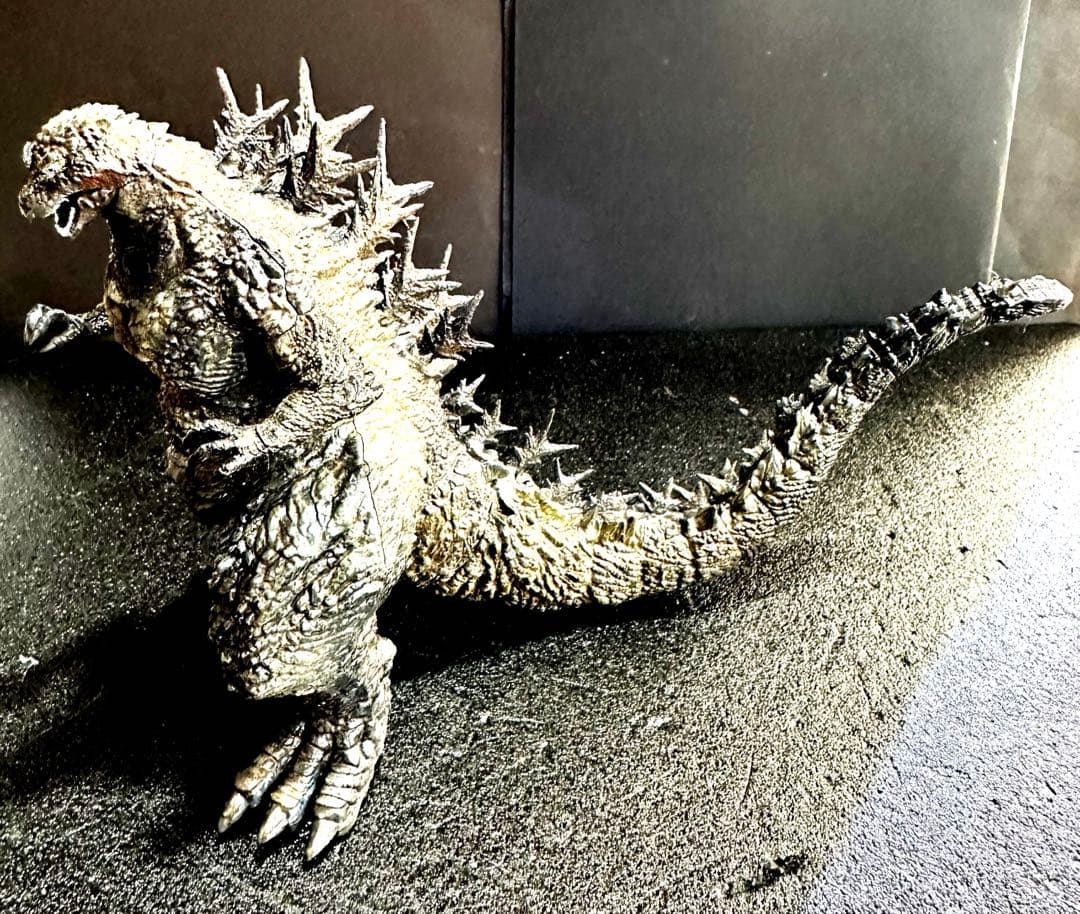 TMKゴジラ２０２３プラモデル組み立て完成品、銀座ジオラマセット