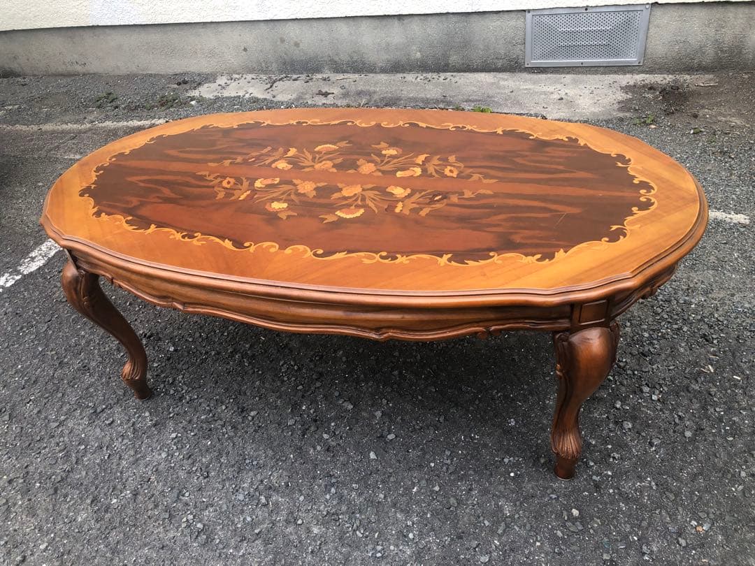 イタリア製　象嵌テーブル　コーヒーテーブル　ダイニングテーブル　猫脚　オシャレ