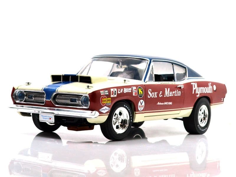 ハイウェイ61　1:18 1978プリマス・バラクーダ - ソックス&マーチン