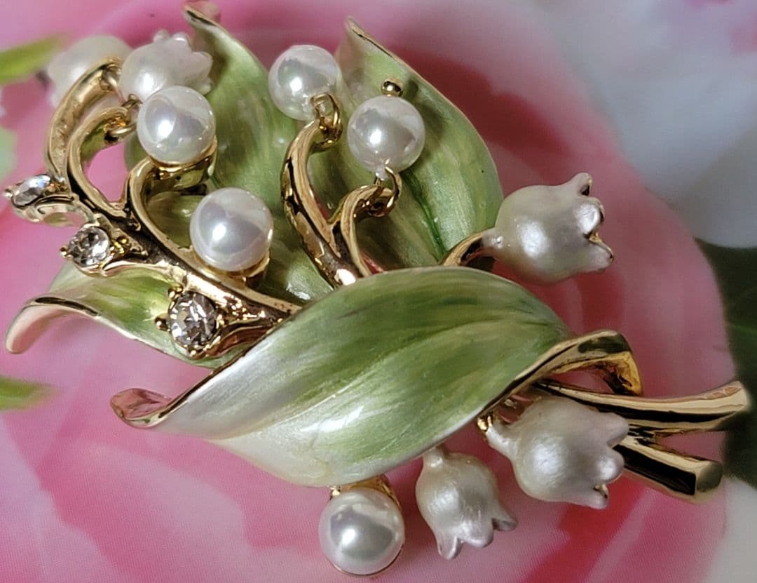 ヴァンドームブティック　 ブローチ　スズラン　すずらん　帯留め　代用