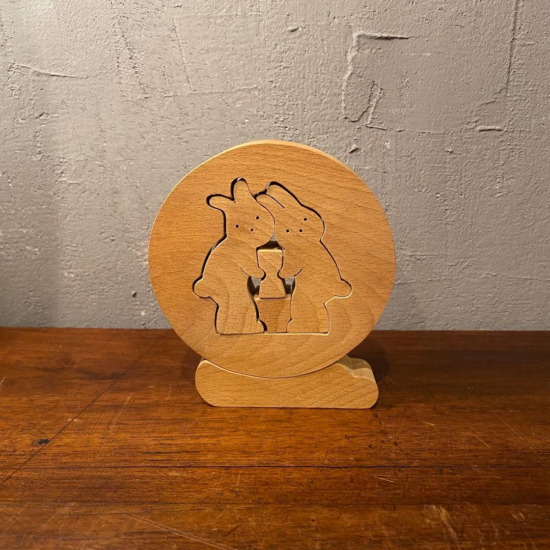 美品 木工細工 うさぎの餅付き 積み木オブジェ ヒノキ 置物 兎