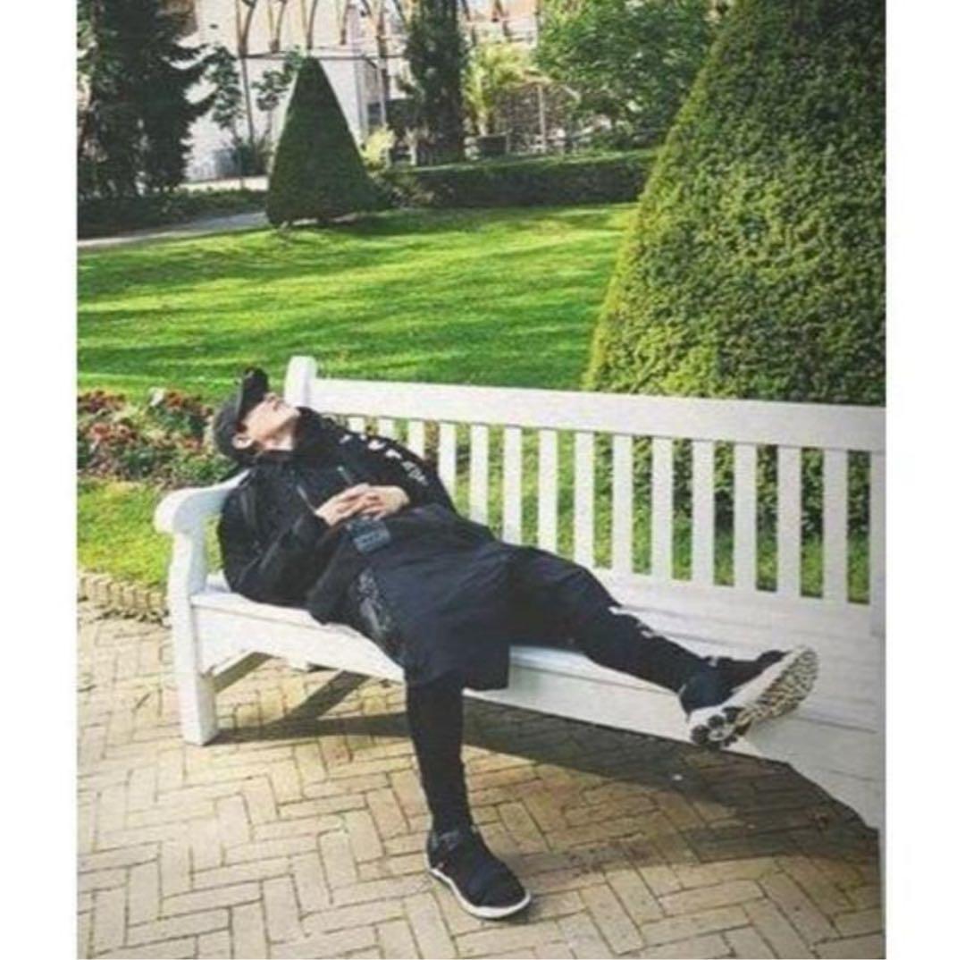 ニルズ ツイステッドクロッチパンツ