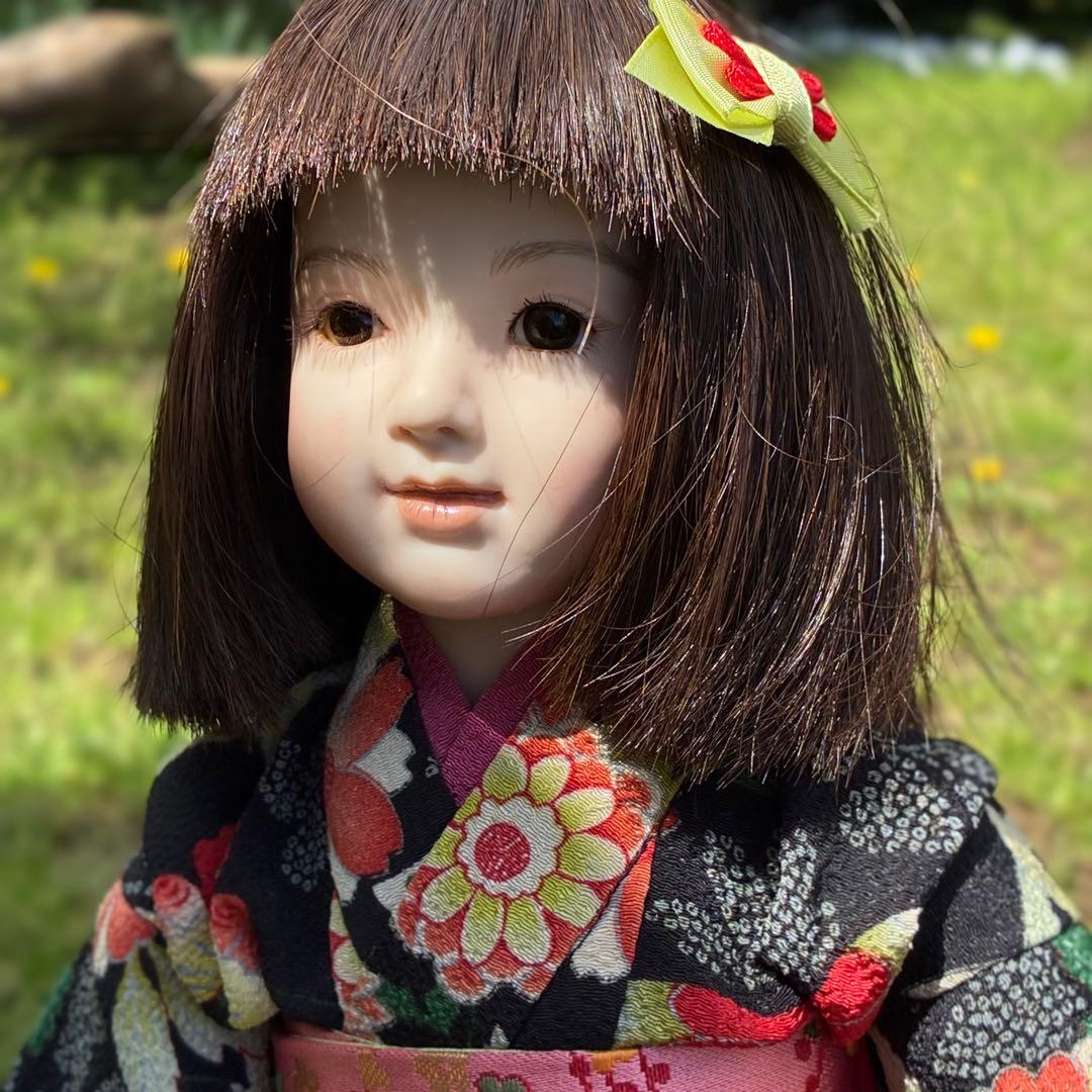 三輪輝子　市松人形