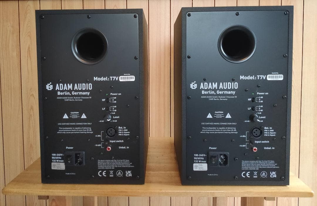 ADAM AUDIO T7V スタジオモニター
