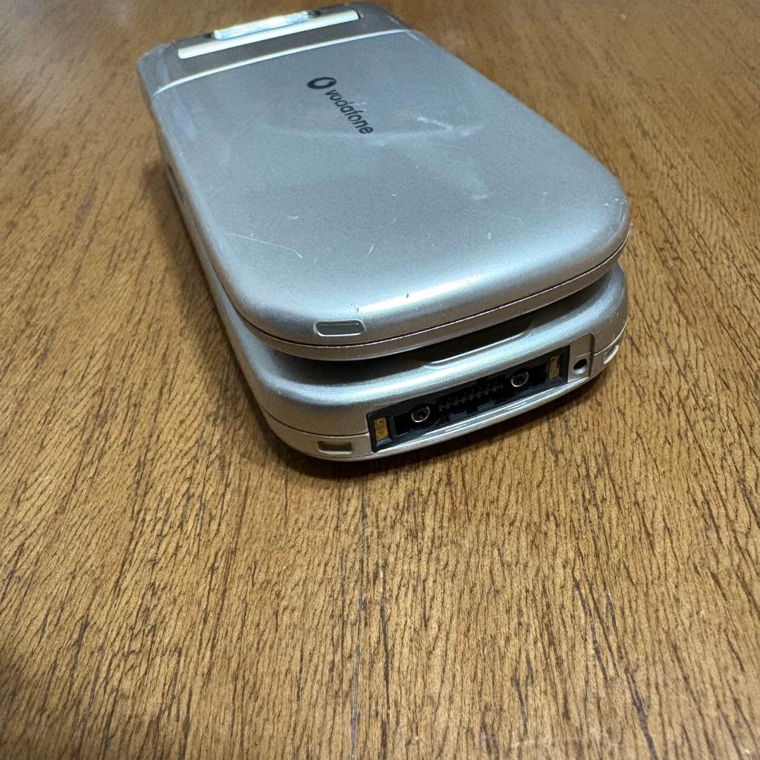 美品❣️非売品❣️充電器付き Vodafone LG Silicon 折りたたみ携帯