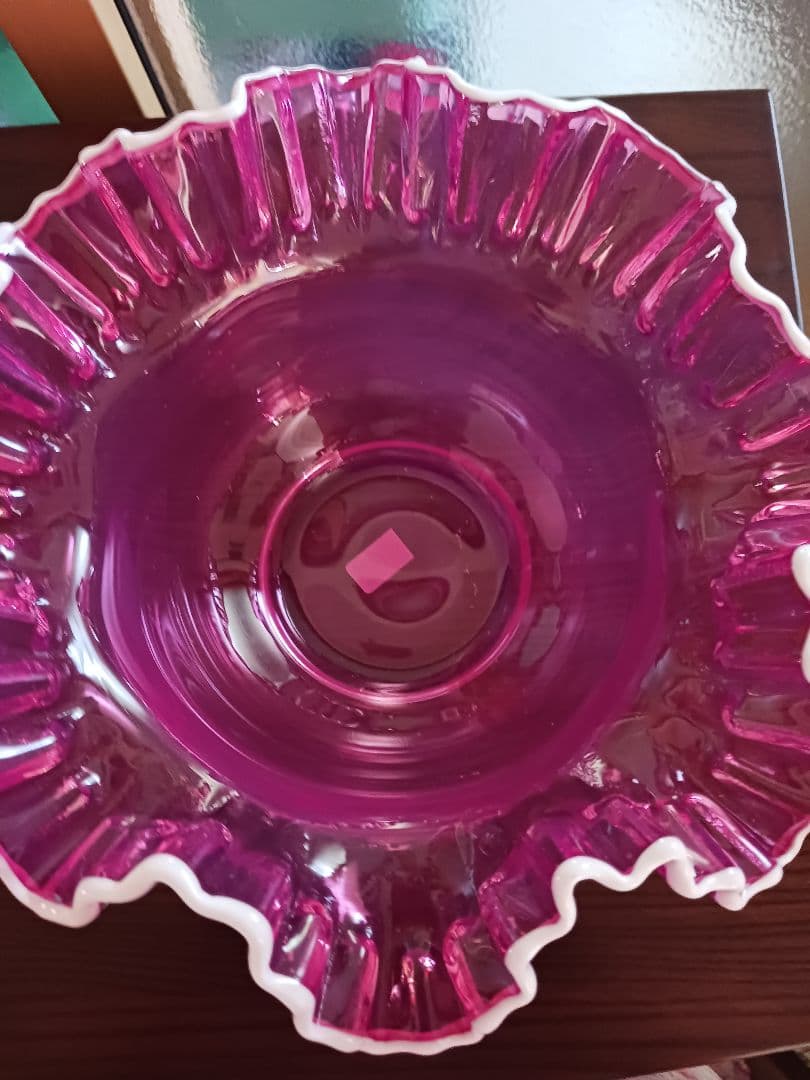 フリルエッジ ピンク 　　　ガラス花瓶 　　(ミシェール-ワン)