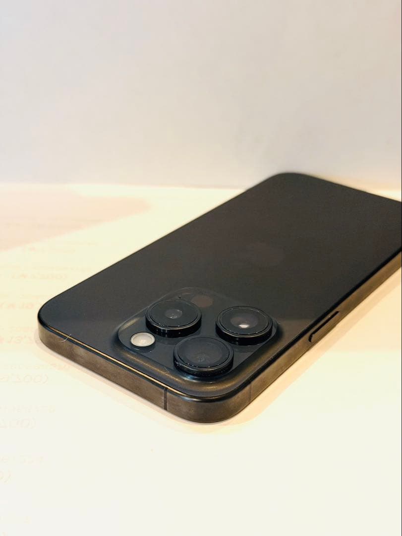 iPhone15Proプロ512•バッテリ87%•SIMフリー•おまけ付き