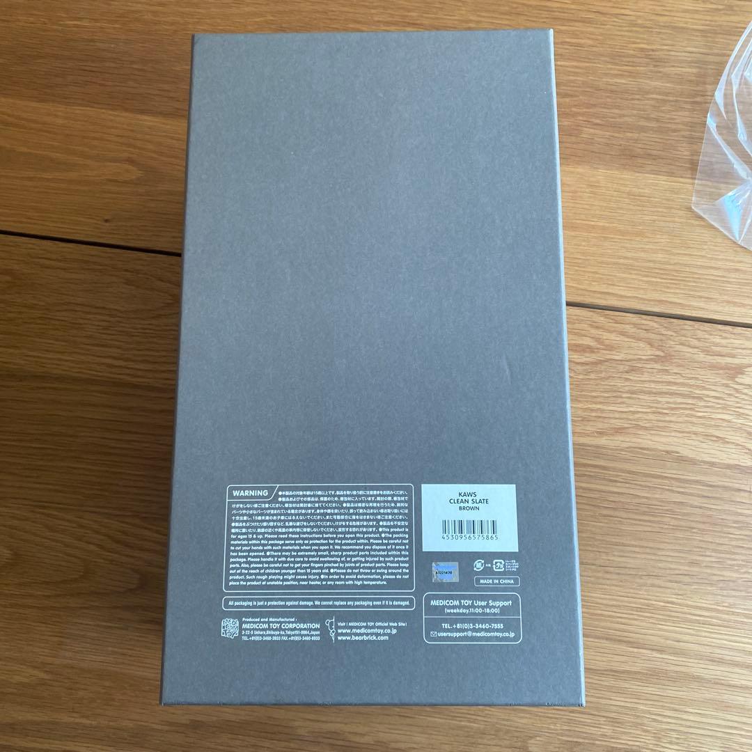 KAWS CLEAN SLATE フィギュア