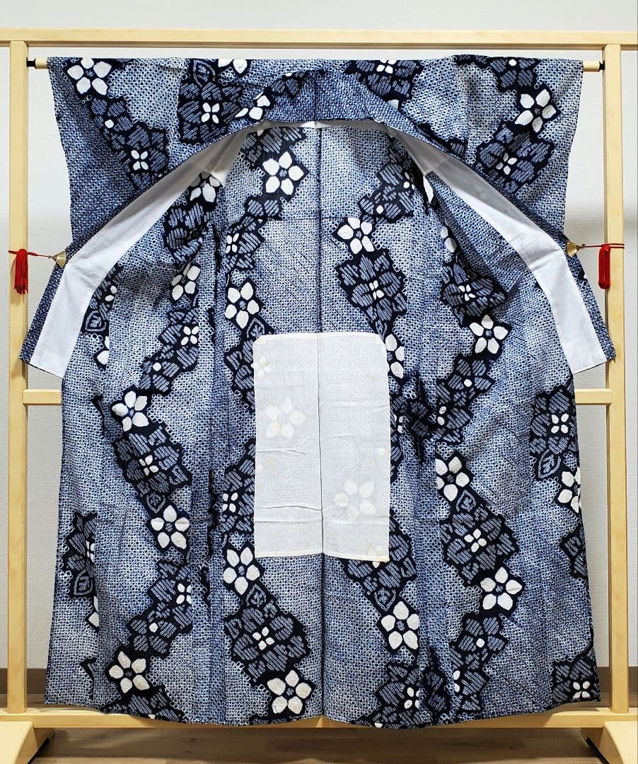 A9 有松鳴海絞り 流れに花模様 藍染 白色 綿 浴衣 着物 06