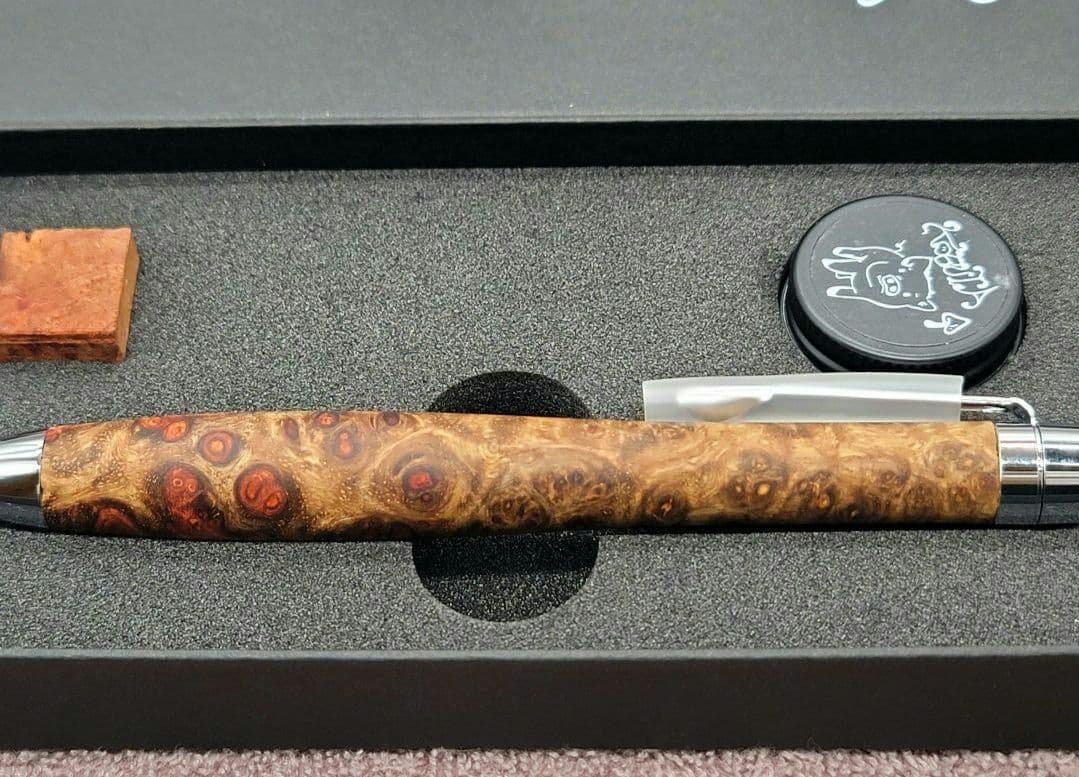 美品 こぶた工房　極上花梨瘤紅白　シャープペンシル0.5ミリ