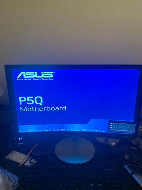 CPU LED Curved White Monitor 27 inches