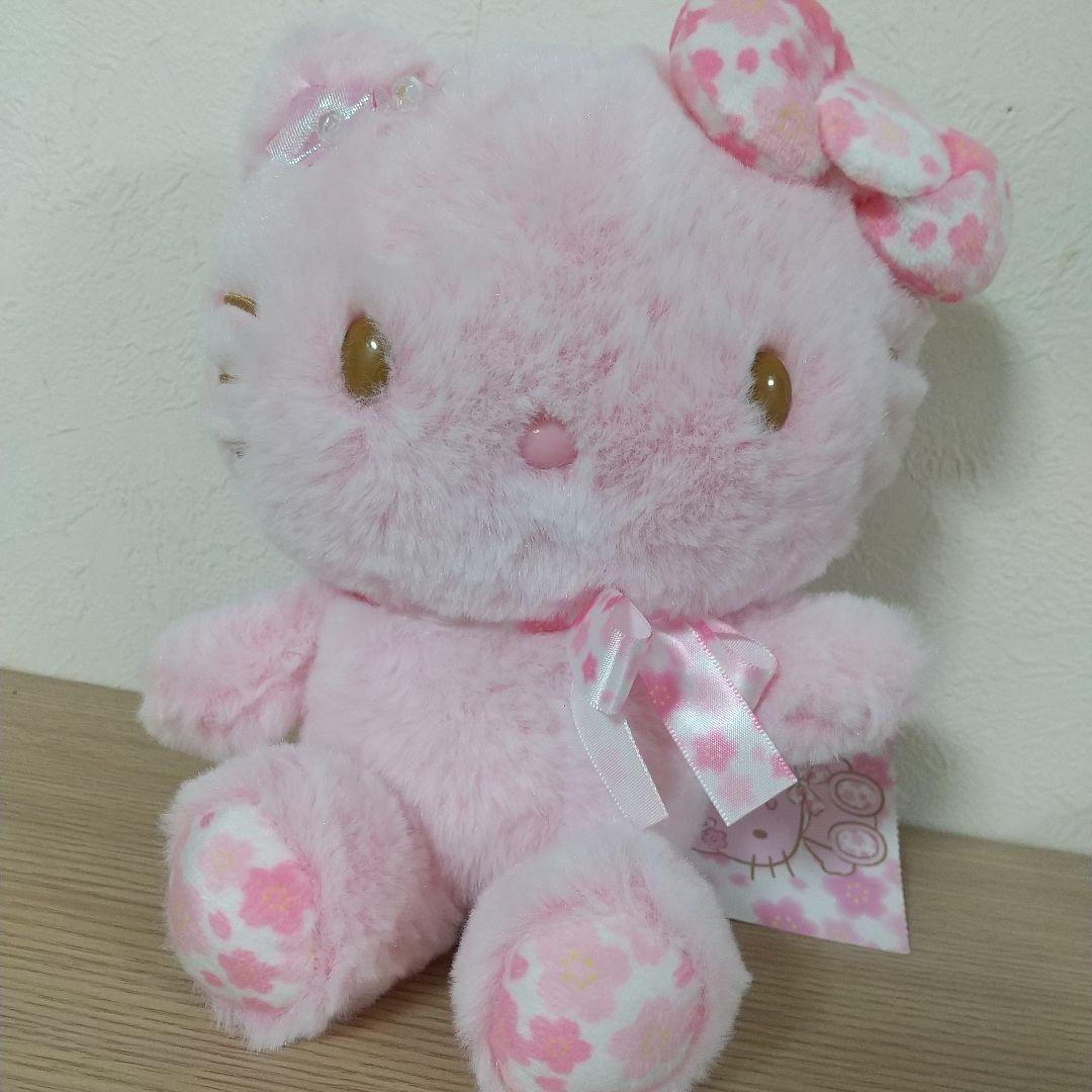 新品　ハローキティ　さくらドール　ぬいぐるみ　ピンク