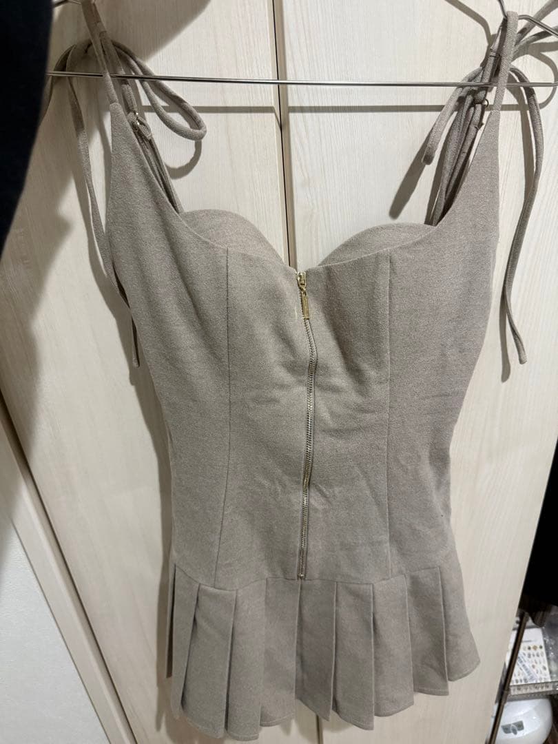 ROBE de FLEURS Glossy ベージュミニドレス XS