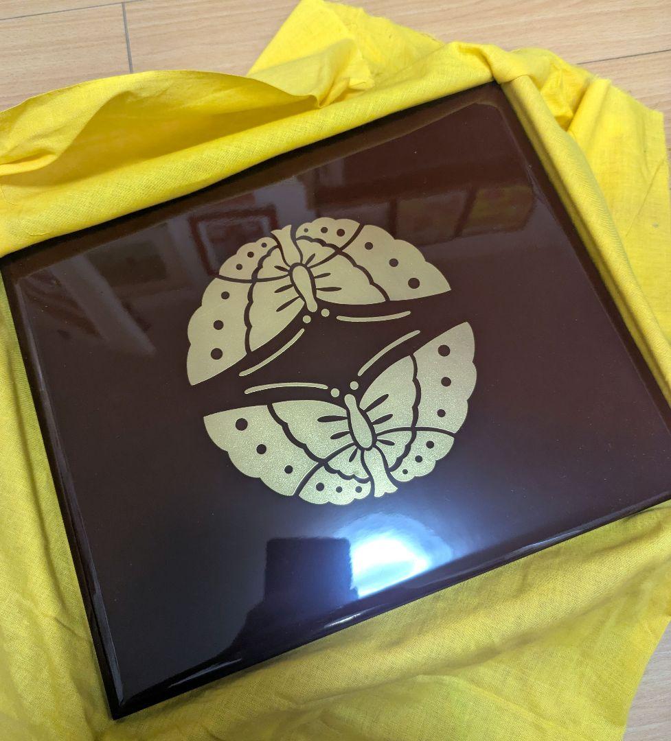 【新品未使用】一段漆器重箱 金色蝶模様 木箱入り　加賀蒔絵