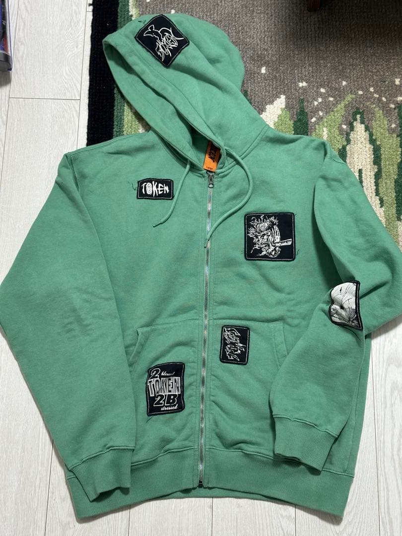 TOKEN ジップパーカー PROV LAUG